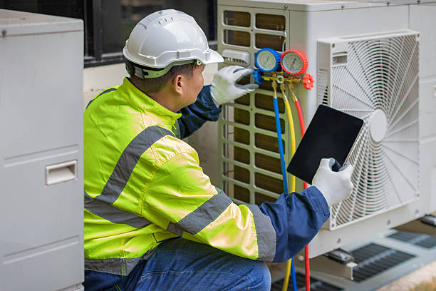 Professional Hvac technician working in Middletown, VA